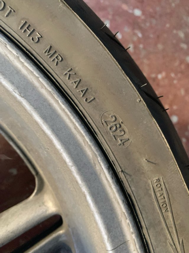 Neumático Mitas 160/60ZR17