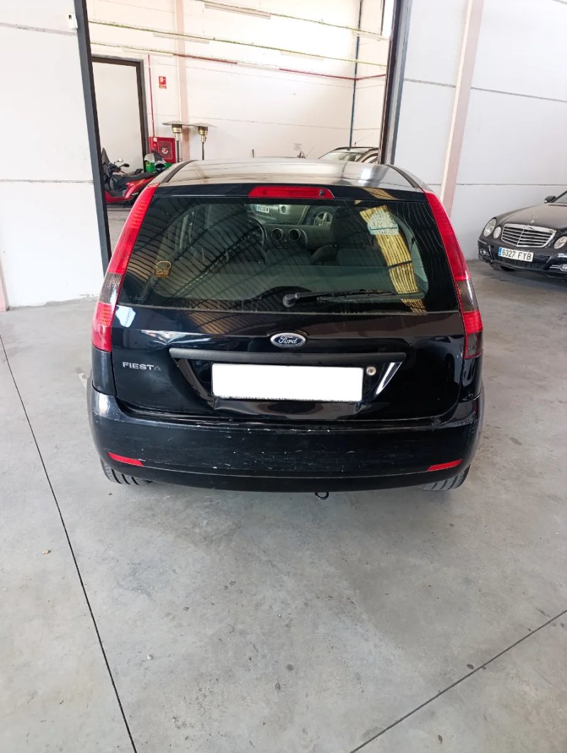 Ford Fiesta 2004, foto 5