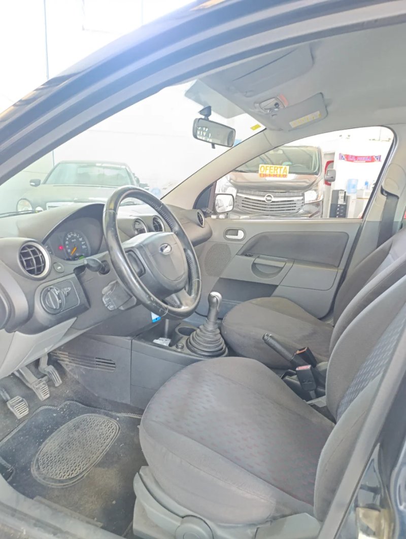 Ford Fiesta 2004, foto 6