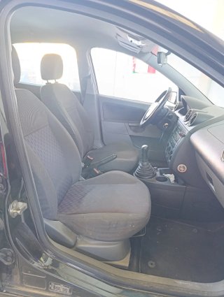 Ford Fiesta 1.6i 100cv etiqueta medio ambiental B