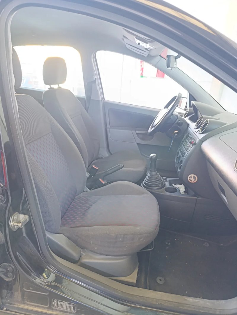 Ford Fiesta 2004, foto 10