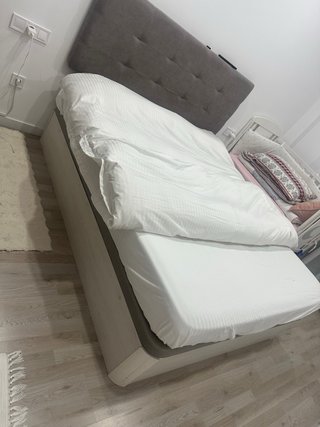 Cama canape , se regala el colchon  150x180