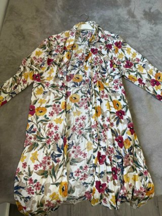 Ropa de mujer  muy bonitas  varatas buenas nuevas