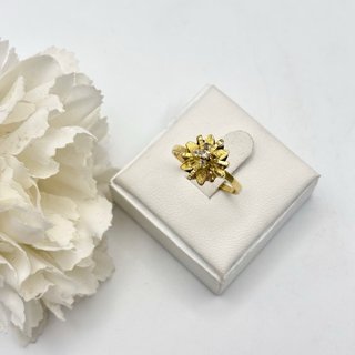 Anillo de oro 18kt con diamante