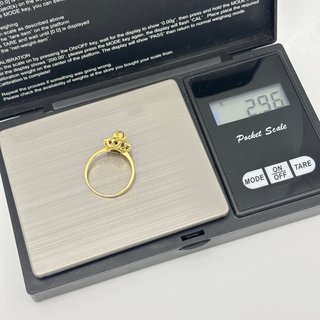 Anillo de oro 18kt con diamante