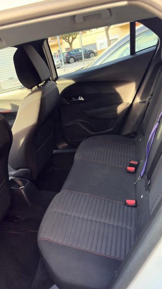 Peugeot 2008 (2022)