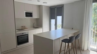 Apto. con piscina, solárium y cerca de la playa.