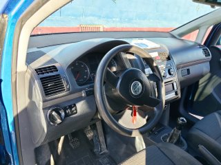 Turan Volkswagen 2004