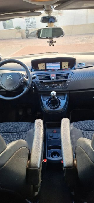 Citroen Grand C4 Picasso 2011