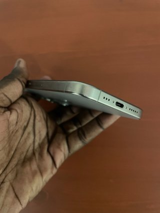 iPhone 15 Pro Grigio - Pezzi di Ricambio