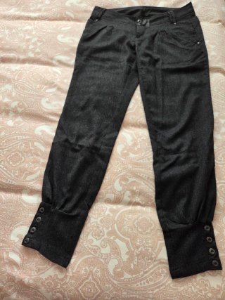 Tres Pantalones Stradivarius.