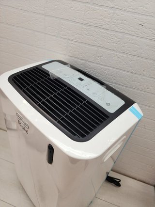 Aire Acondicionado Portátil 9.800 BTU/h DeLonghi