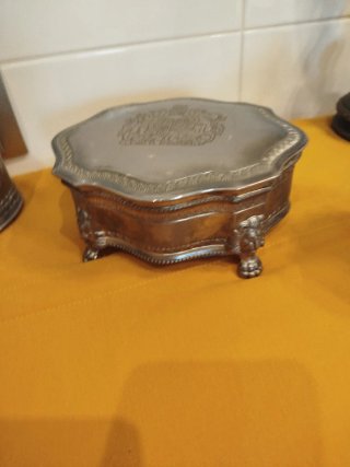 Juego de 4 piezas de metal plateado  antiguas