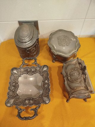 Juego de 4 piezas de metal plateado  antiguas