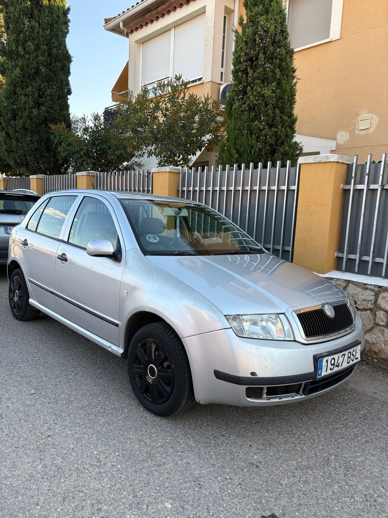 Skoda Fabia 2003 - foto 1