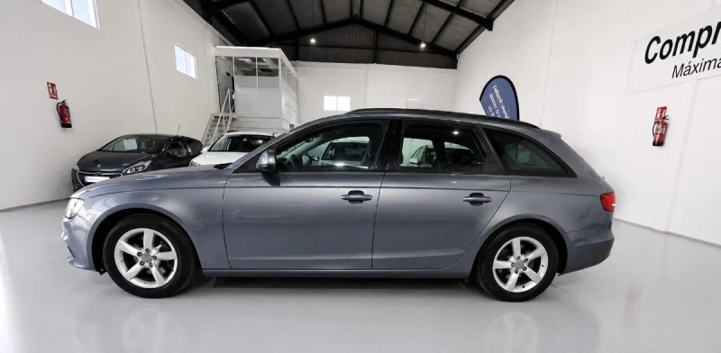 Audi A4 AVANT 2.0 TDI DPF 2012, foto 4