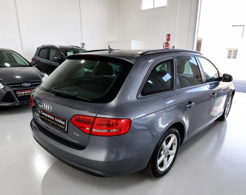 Audi A4 AVANT 2.0 TDI DPF 2012, foto 9