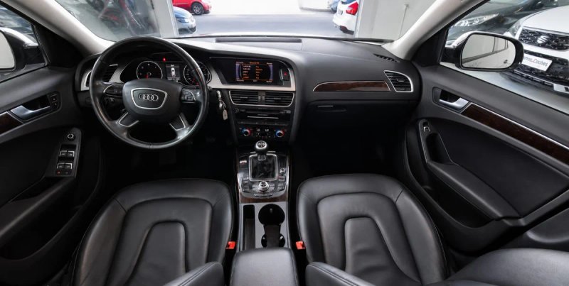 Audi A4 AVANT 2.0 TDI DPF 2012, foto 12