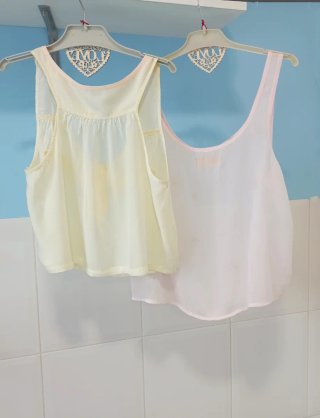 Dos tops Hollister XS