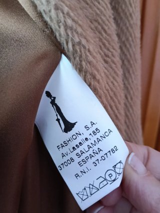 Abrigo de señora con cuello de pelo