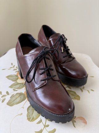 Zapatos burdeos tacón ancho