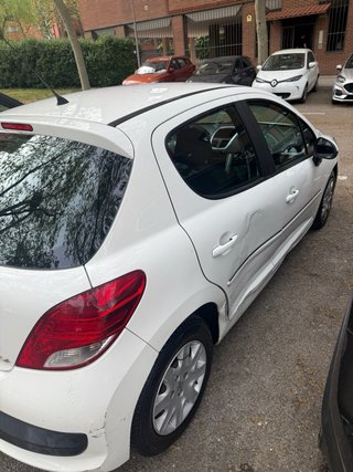 Peugeot 207 2013