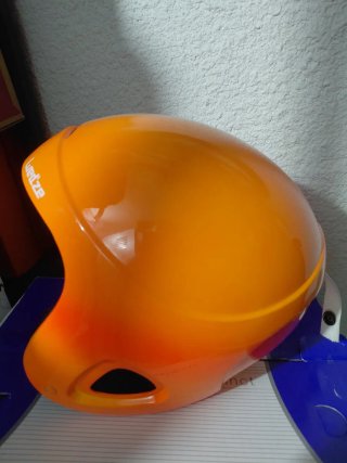 Casco y gafas de esquí naranja niño