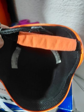 Casco y gafas de esquí naranja niño