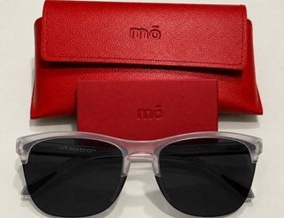 Gafas de sol mo (negras y rojas)