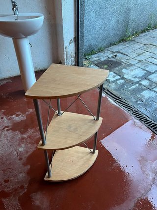 Estantería esquinera 3 baldas madera y metal