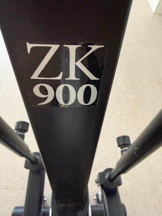 Bicicleta Elíptica BH ZK900
