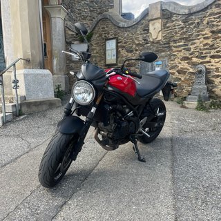 Suzuki SV650 Naked Roja