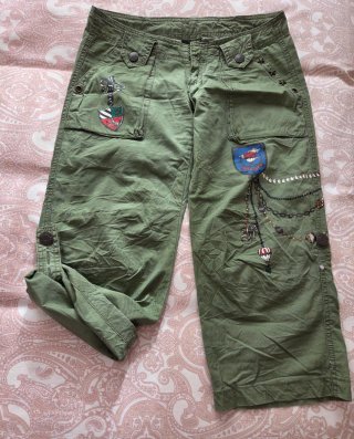 Dos Pantalones pirata vaqueros. Otro capri premamá