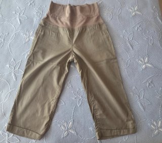 Dos Pantalones pirata vaqueros. Otro capri premamá