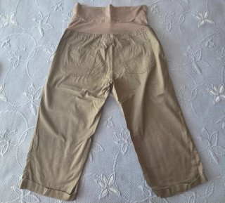 Dos Pantalones pirata vaqueros. Otro capri premamá