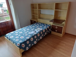 Móvel de quarto individual completo