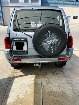 Mitsubishi Montero 2004
