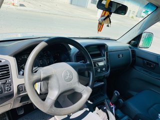 Mitsubishi Montero 2004