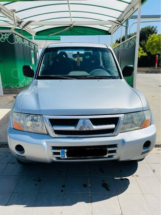 Mitsubishi Montero 2004