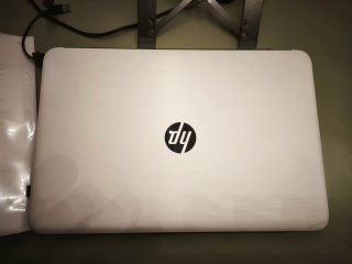 Portátil HP 15-ay073ns Blanco