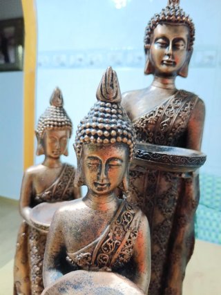 3 Figuras Budistas color Bronce