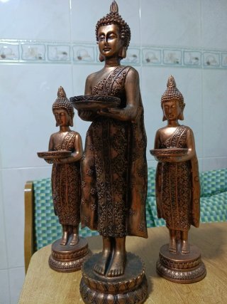 3 Figuras Budistas color Bronce