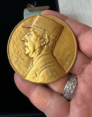 Medalla África Occidental Francesa y De Gaulle