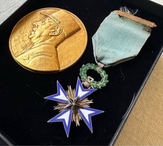 Medalla África Occidental Francesa y De Gaulle