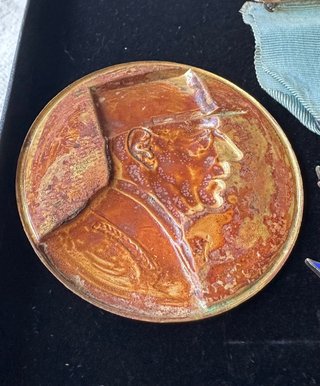 Medalla África Occidental Francesa y De Gaulle