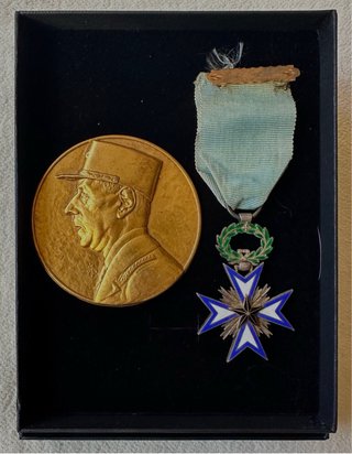 Medalla África Occidental Francesa y De Gaulle