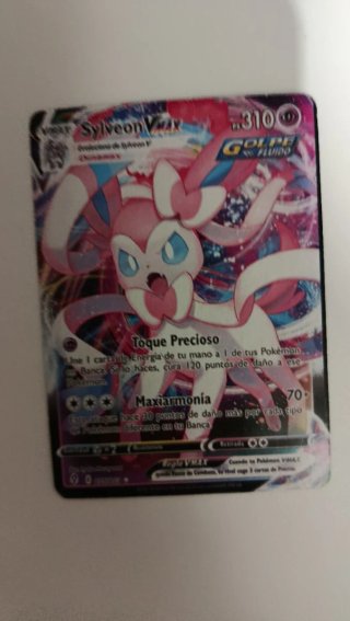 Carta Pokémon Sylveon VMAX