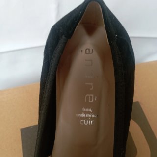 Zapatos André mujer negros con lazo y tacón de cuñ