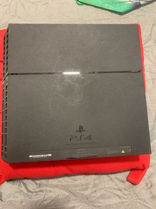 PS4 (PlayStation 4) Negra y Blanca