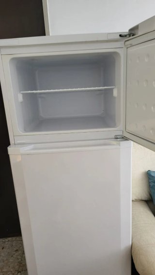Nevera BEKO en buen estado